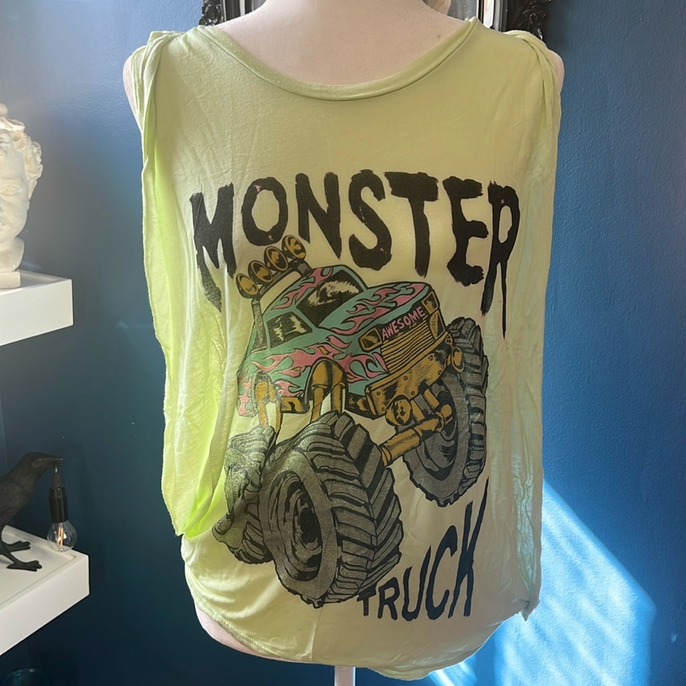 Lauren Moshi Nikki Beach Life Style Monster Truck Muscle Tee Super Rare